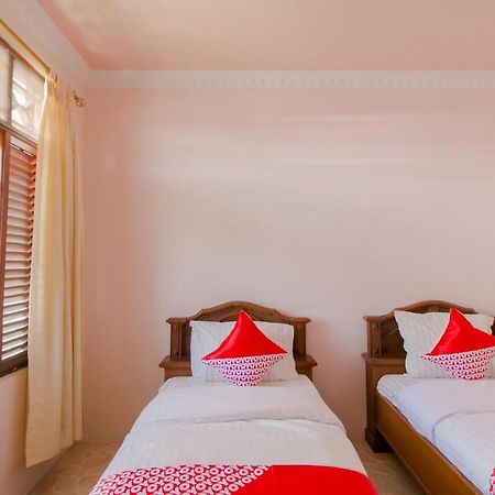 Oyo 2858 Vafa Guesthouse Cianjur Exterior photo