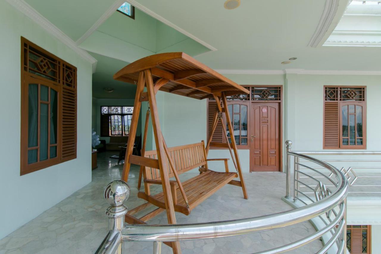 Oyo 2858 Vafa Guesthouse Cianjur Exterior photo