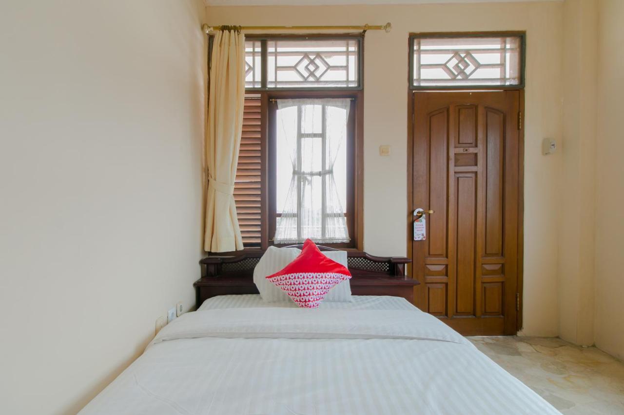 Oyo 2858 Vafa Guesthouse Cianjur Exterior photo