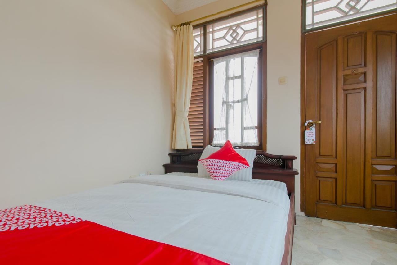 Oyo 2858 Vafa Guesthouse Cianjur Exterior photo