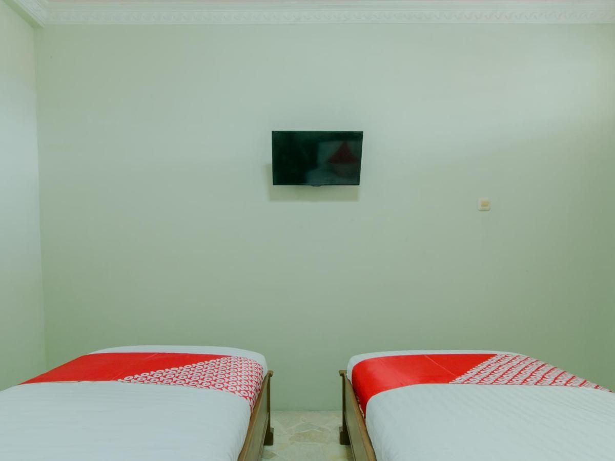 Oyo 2858 Vafa Guesthouse Cianjur Exterior photo