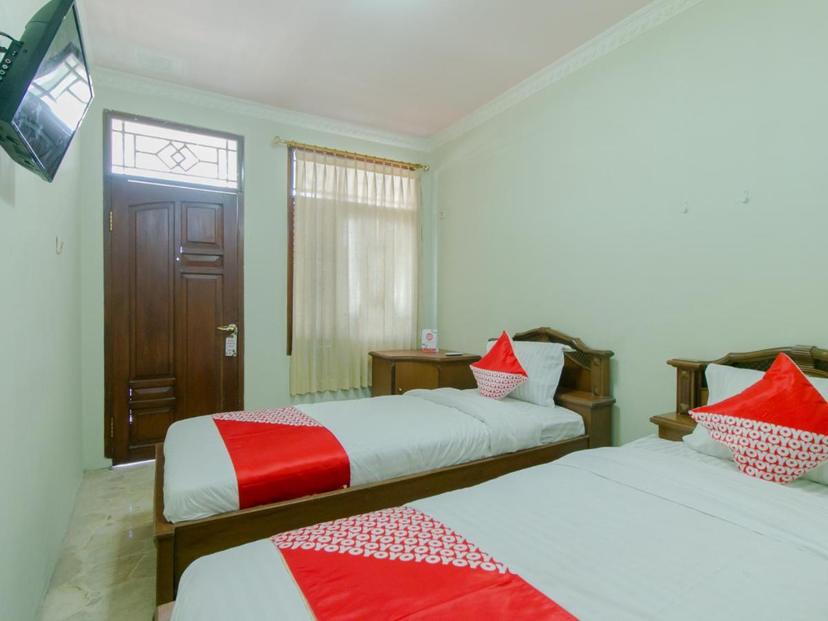 Oyo 2858 Vafa Guesthouse Cianjur Exterior photo